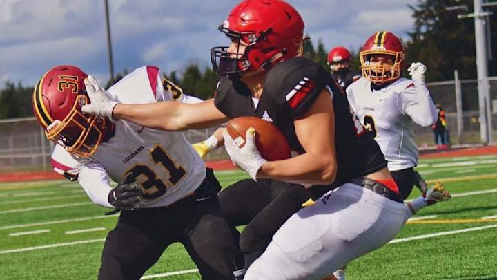Huskies Re-Offer Young Tornadoes Linebacker