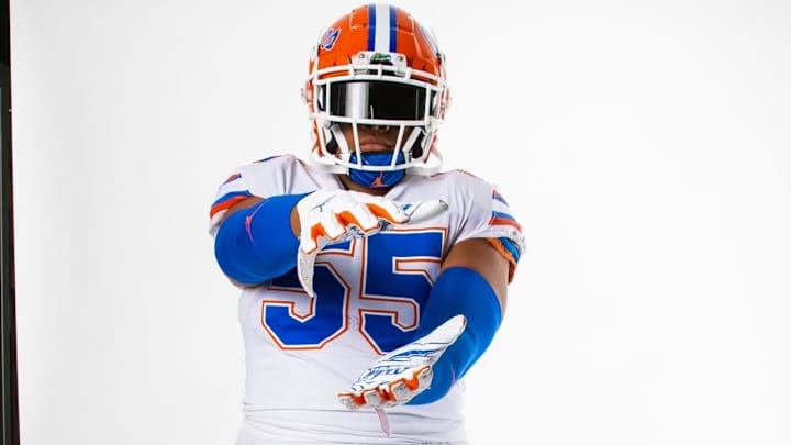 OL Bryce Lovett Signs With Florida Gators OL Bryce Lovett Signs With Florida Gators