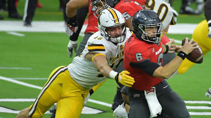 Roquan Smith Needs Help and Big Pay Day