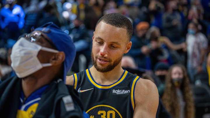 Steph Curry Gives Update on Nose Injury Against Kings
