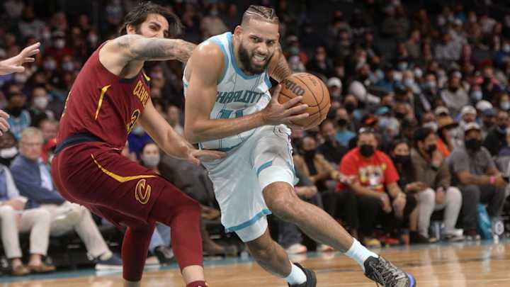 How to Watch, Listen, & Receive LIVE Updates of Hornets vs Cavaliers