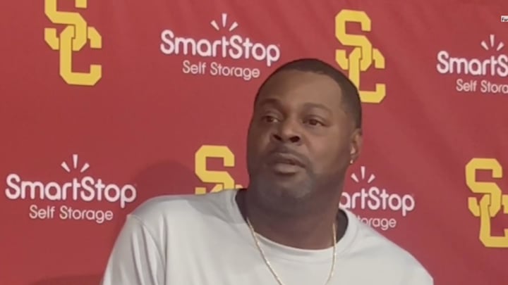 USC WR Coach Dennis Simmons Talks Replacing Drake London & New Receivers