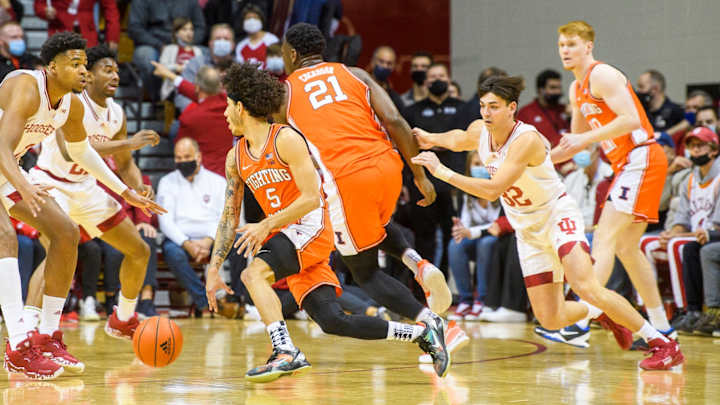No. 18 Illinois Buries Indiana with Second-Half Run, Wins 74-57