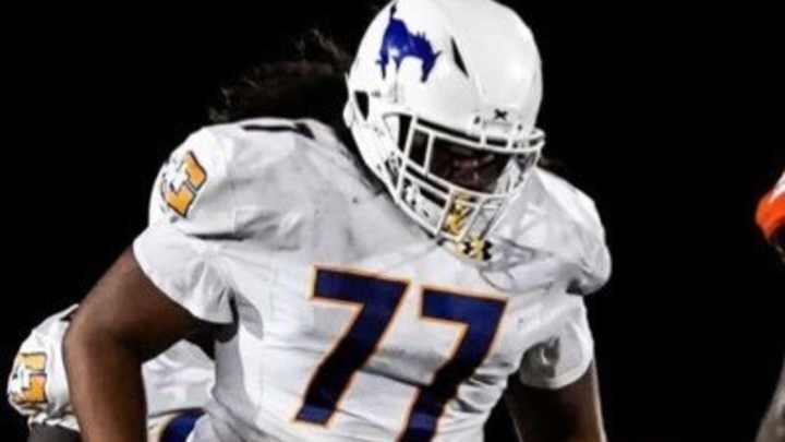 UW Offers Big Tackle From Shaq Thompson's High School UW Offers Big Tackle From Shaq Thompson's High School
