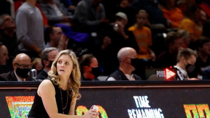 Podcast: Can the Lady Vols Knock Off the Huskies on the Road After Performance in Gainesville? Long-Term Outlook for No. 7 Lady Vols Podcast: Can the Lady Vols Knock Off the Huskies on the Road After Performance in Gainesville? Long-Term Outlook for No. 7 Lady Vols