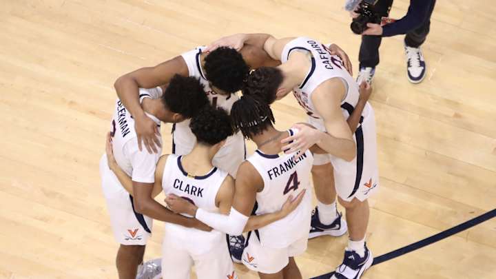 Virginia Defeats Miami 71-58 [Men's Basketball Live Updates]