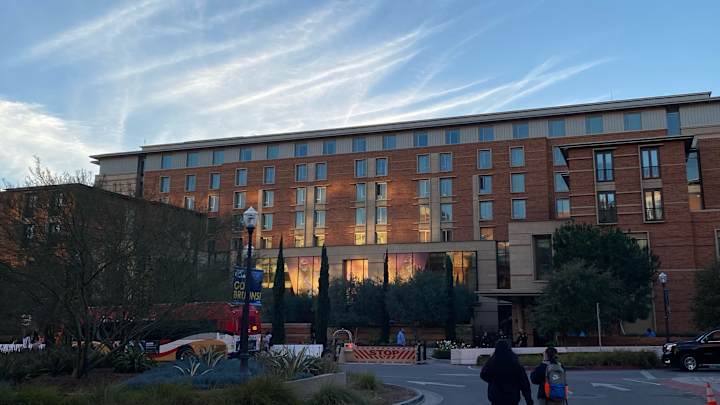 Cincinnati Bengals Practicing at UCLA Ahead of Super Bowl LVI, Staying on Campus