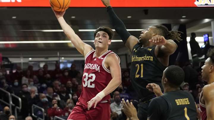 Short-Handed Hoosiers Fall to Northwestern, Lose Back-to-Back Games for 1st Time Short-Handed Hoosiers Fall to Northwestern, Lose Back-to-Back Games for 1st Time