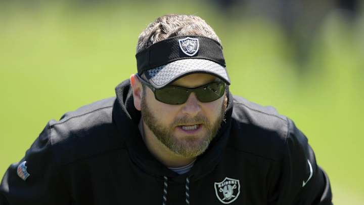 Bears Hire Former Raiders Assistant Travis Smith