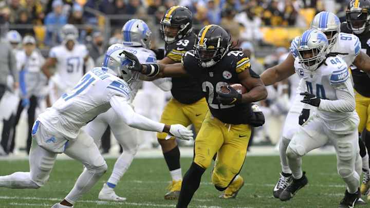 Numbers Show How Badly Steelers Need to Lighten Najee Harris' Workload Numbers Show How Badly Steelers Need to Lighten Najee Harris' Workload