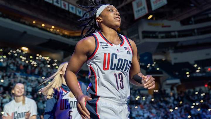 WBB: Williams Named to 2022 Naismith Trophy Midseason Team