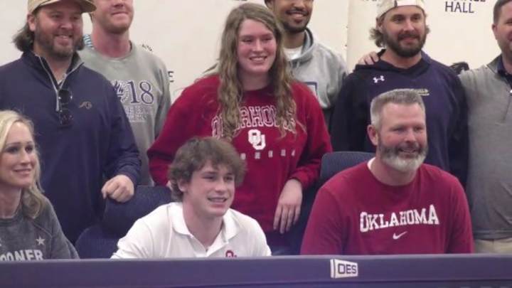 Local WR Gavin Freeman Signs With Oklahoma: 'OU Was a Late Blessing'