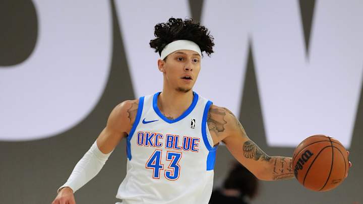 Thunder Sign Former Oklahoma State Standout Lindy Waters III to Two-Way Contract