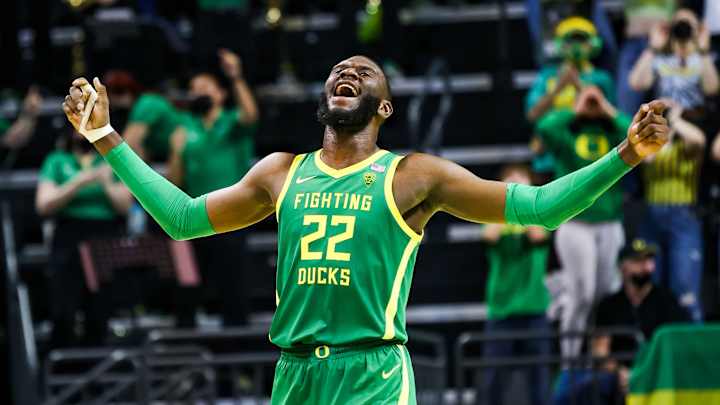 Oregon Center Franck Kepnang Enters Transfer Portal