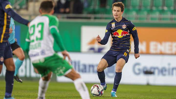 USMNT's Brenden Aaronson Kick-Starts Salzburg's Comeback Win