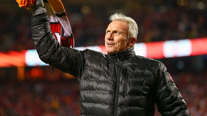 Why Joe Montana Thinks Trey Lance Isn’t Ready Why Joe Montana Thinks Trey Lance Isn’t Ready