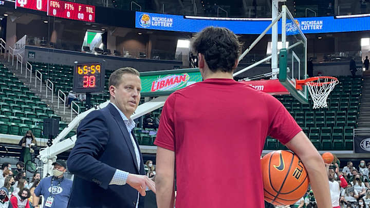 Trey Galloway Stays in Indiana Starting Lineup, Parker Stewart Sits