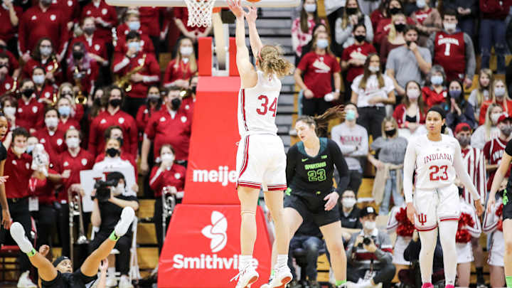 Indiana Guard Grace Berger's Career-High Scoring Night Leads the Hoosiers to its 10th Conference Win of the Season