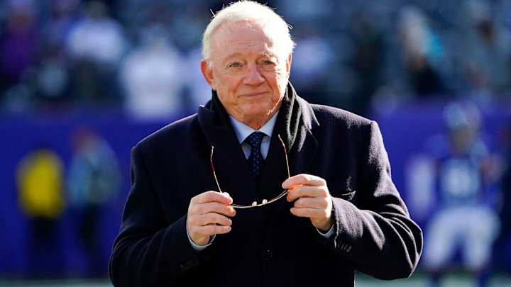 Cowboys Owner Jerry Jones Calls Eagles Fans Both ‘Frauds’ and ‘Good People’