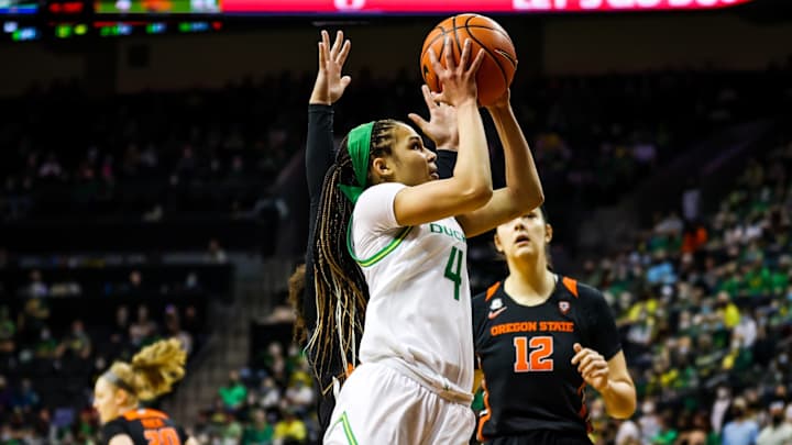 Oregon Splits Regular Season Series With Oregon State, Drops Home Game to the Beavers 68-62