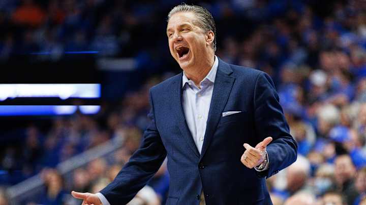 John Calipari Addresses Bizarre Nose-to-Nose Confrontation With Referee John Calipari Addresses Bizarre Nose-to-Nose Confrontation With Referee