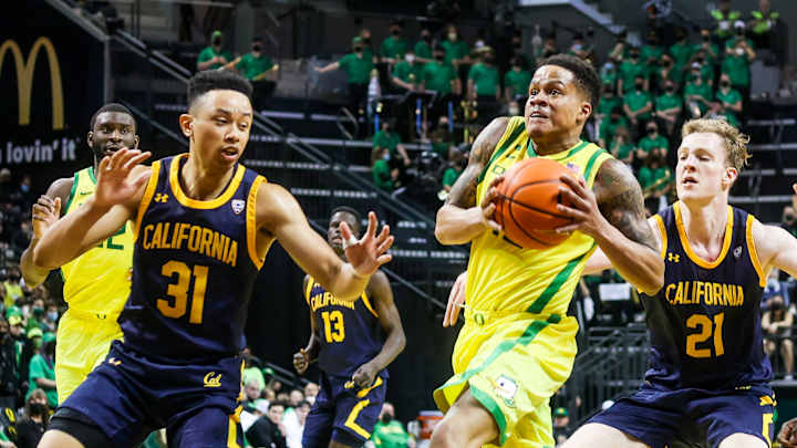 Oregon Ducks Look to Get Back on Track against Visiting Washington State Cougars