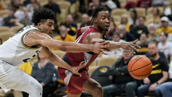 WATCH-LISTEN: Hogs Look for Another Big Win as Stretch Run Starts