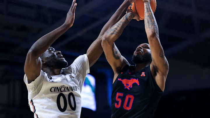 Watch: Wes Miller Gives Update on Abdul Ado's Injury Status