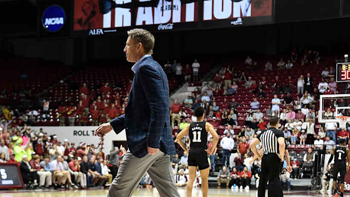 Nate Oats's Ejection Unites the Crowd at Coleman Coliseum