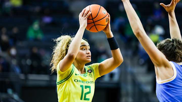 Former Oregon Ducks Guard Te-Hina Paopao Commits to South Carolina Former Oregon Ducks Guard Te-Hina Paopao Commits to South Carolina