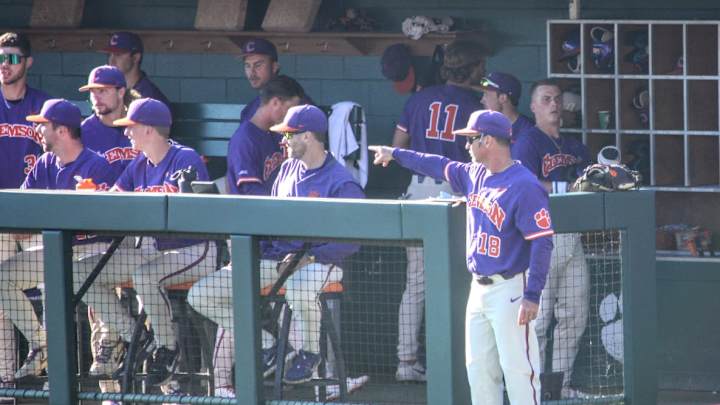 Monte Lee Trying to Keep Tigers Grounded During Unbeaten Start Monte Lee Trying to Keep Tigers Grounded During Unbeaten Start