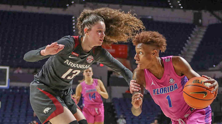 Razorbacks See Losing Streak Snapped in Road Loss at Florida