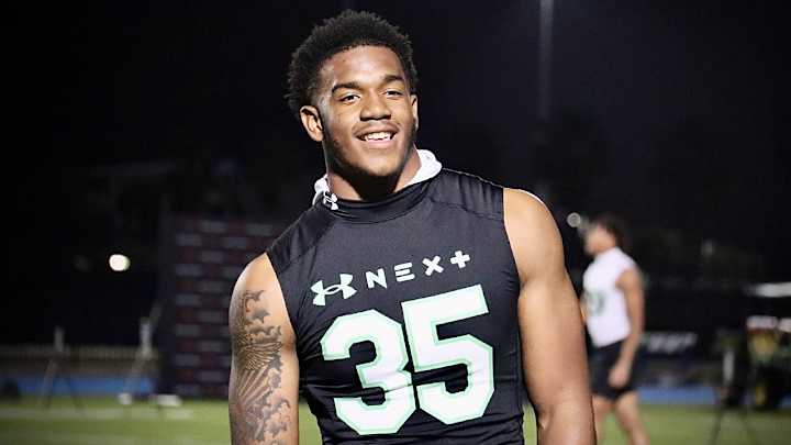 Gators Priority LB Target Jordan Hall Includes Florida on Top 5