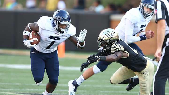 Aston Walter Joins Tennessee Staff as Assistant Running Backs Coach Aston Walter Joins Tennessee Staff as Assistant Running Backs Coach