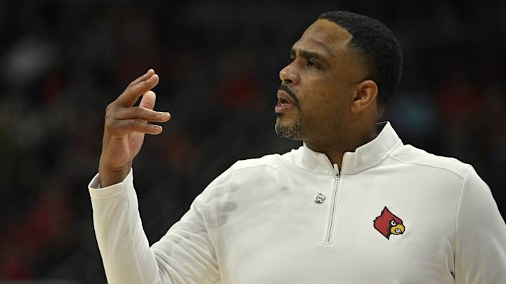 Report: Georgetown Targeting Mike Pegues for Patrick Ewing's Staff