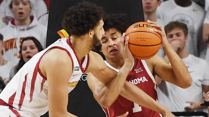 Oklahoma Blown Out at Iowa State Without Elijah Harkless