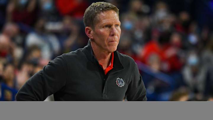 Gonzaga remains at No. 1 in AP despite loss to No. 19 Gaels