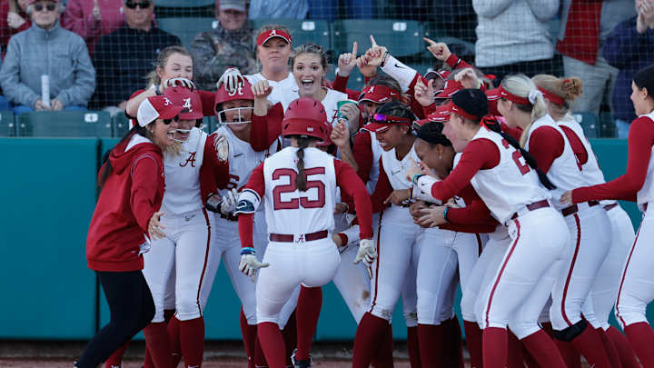 Jordan Stephens Walk-Off Home Run Sends No. 2 Alabama to Third Run Rule of Weekend
