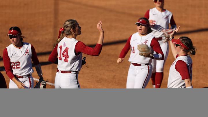 Live Updates: No. 2 Alabama Softball vs. Texas