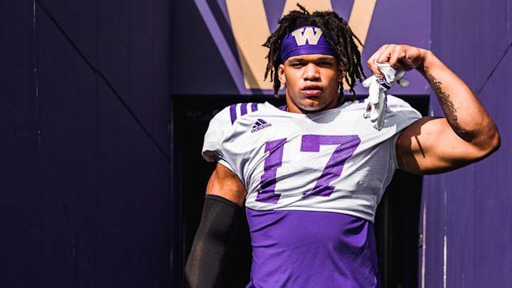 Smalls Pulls Plug on His Husky Career, Enters Transfer Portal