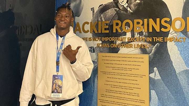 Huskies Offer Towering African New to American Football Huskies Offer Towering African New to American Football