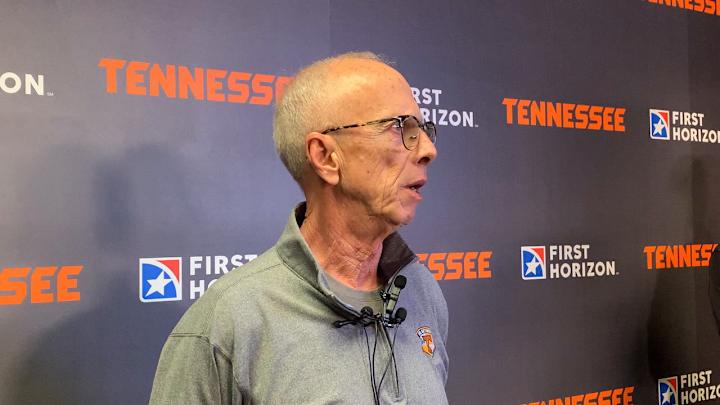 Watch: Legendary Voice of the Lady Vols Mickey Dearstone Shares Reason for Retirement, Memorable Pat Summit Stories