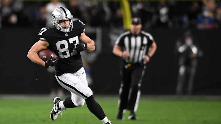 Raiders Season Review: Foster Moreau