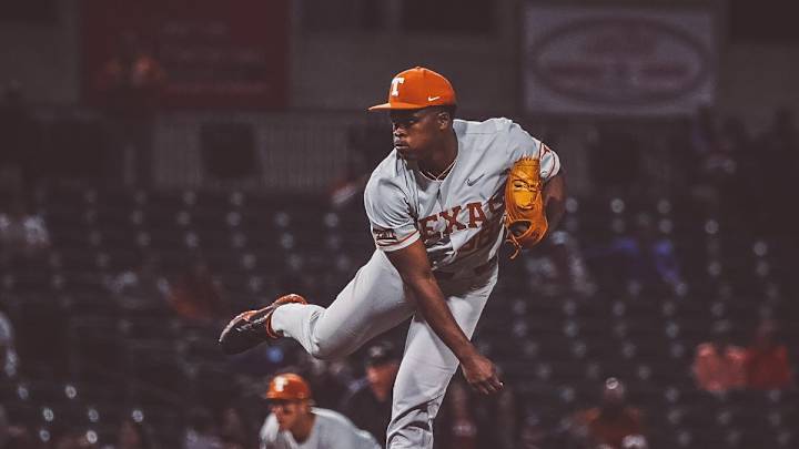 GAME LOG: Melendez Powers Texas to 13-5 Rout of Stephen F. Austin GAME LOG: Melendez Powers Texas to 13-5 Rout of Stephen F. Austin