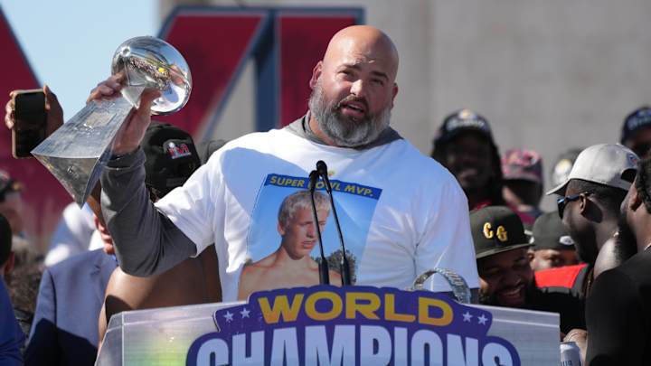 Andrew Whitworth Says Wayne Gretzky Gave Advice on Potential Retirement