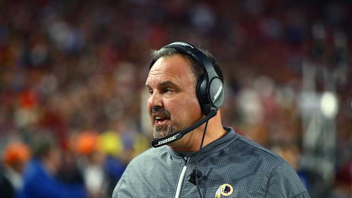 Vikings Hire Greg Manusky as Inside Linebackers Coach For Ed Donatell's Defensive Staff