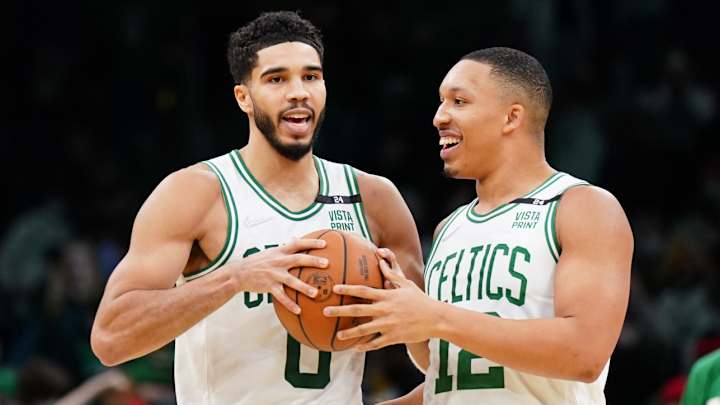 Jayson Tatum Gives Hilarious Reaction to Grant Williams’s Batman Costume