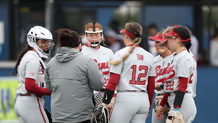 Alabama Softball Stays Strong at No. 2 in Polls Alabama Softball Stays Strong at No. 2 in Polls