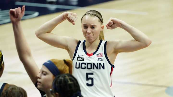 WBB: Bueckers returns as Huskies dominate in Hartford final