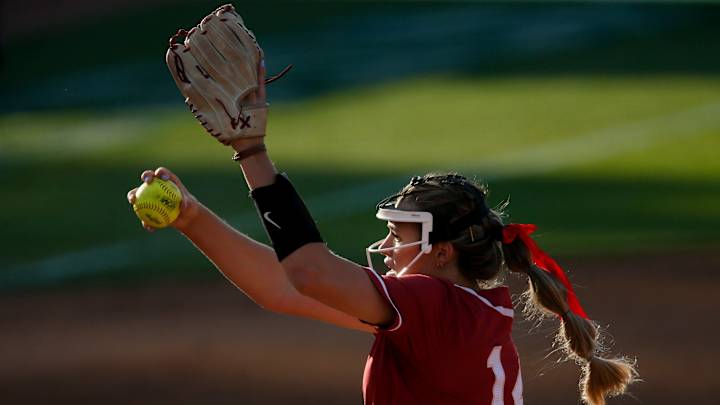 Montana Fouts Fires No. 4 Alabama Softball to a Sweep of South Carolina